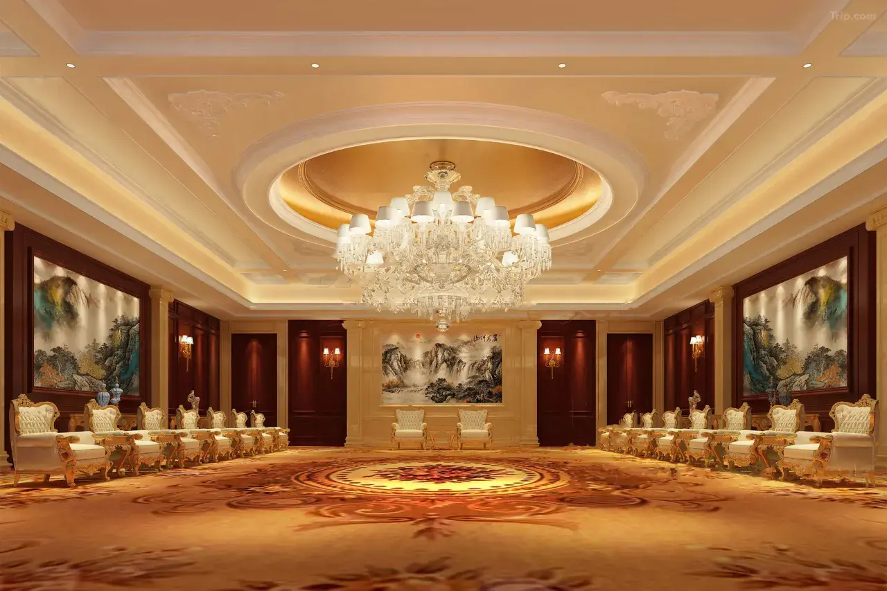 Ballroom pendant lighting at Sheraton Shaoxing Yukun with hand-rubbed bronze finish